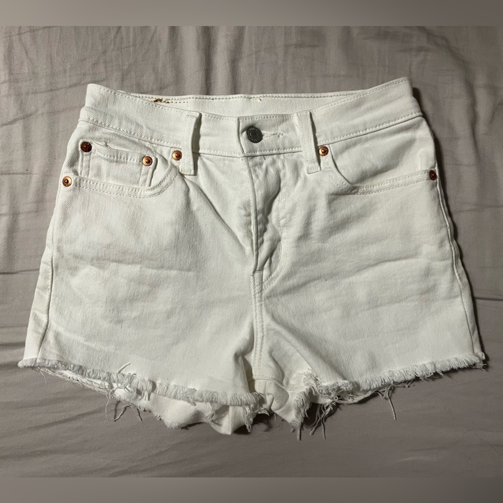 Women’s White Levis Jeans Shorts